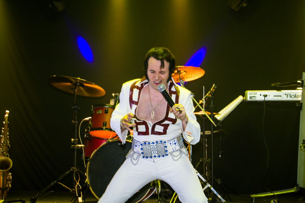 Festa de confraternização com Elvis por Paulo Matheus Fotógrafo